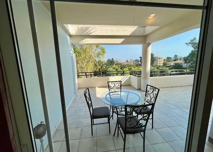 Two Bedroom Seaside *