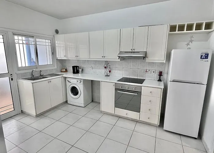 Two Bedroom Seaside *